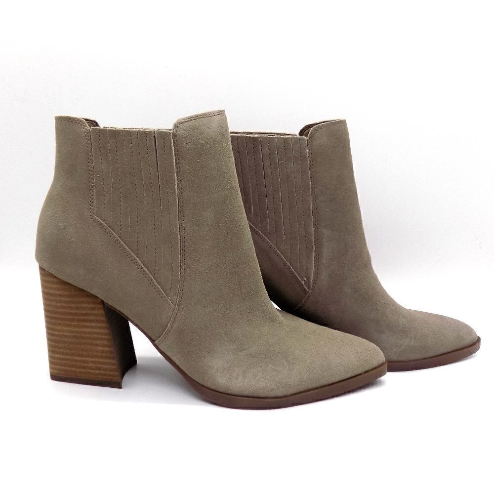 Marc Fisher Ankle Boots Size 11 Ellard Lt Gray